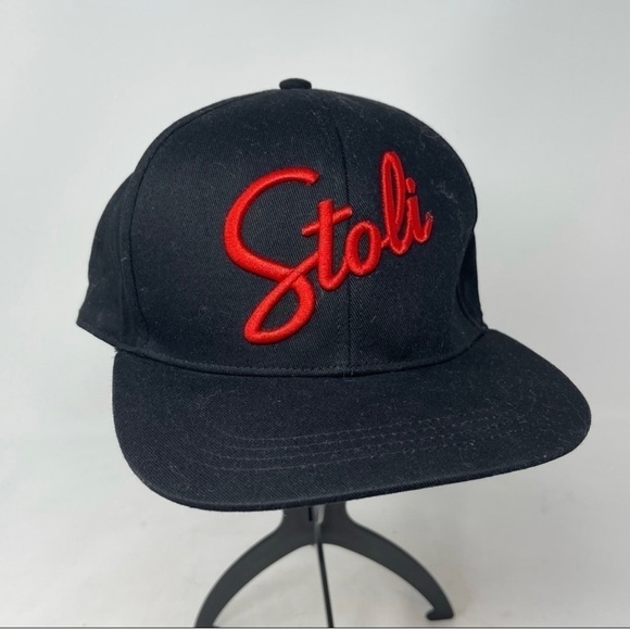Stoli Stolichnaya Vodka Baseball Cap Snap Back Black Hat Embroidered Red Logo FS - Picture 1 of 7